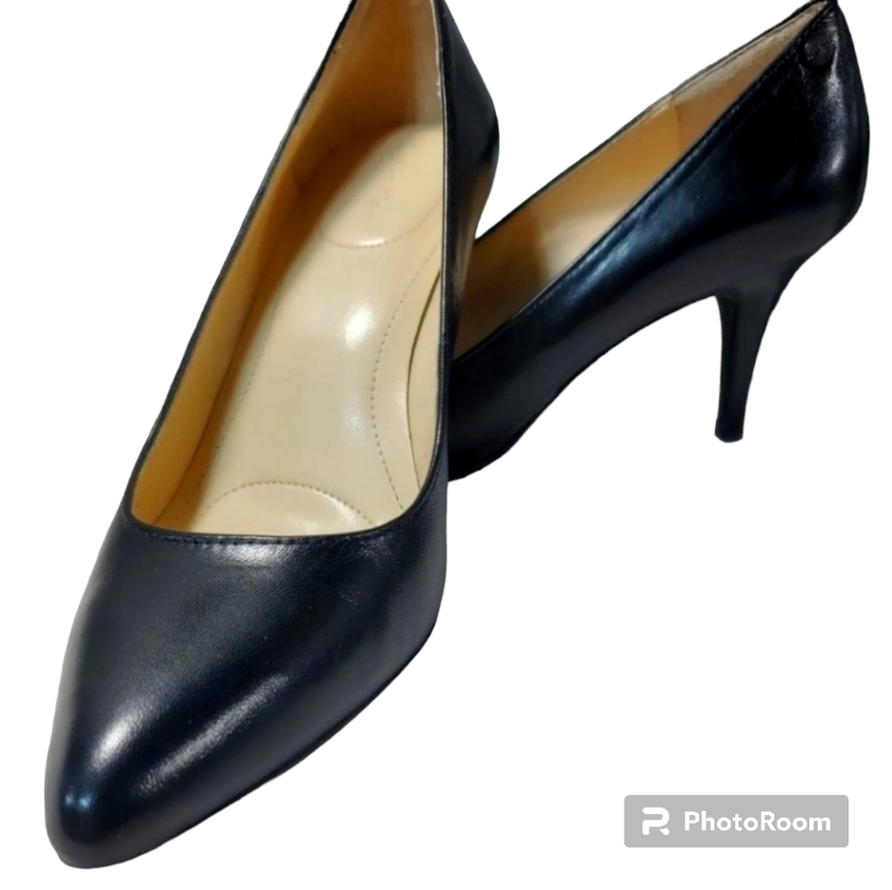 Calvin Klein Ashley Classic Black Leather Pumps Heels size 7.5